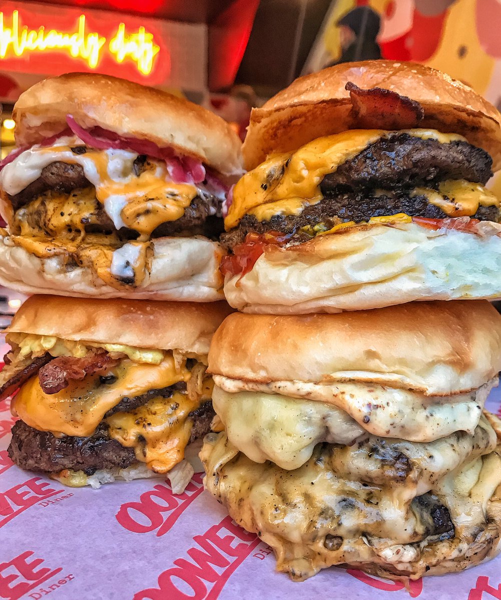 IT’S OUR 2ND BIRTHDAY TODAY!!
🎉🍔🎉🍟🎉
We’re celebrating by giving away a meal for 2 for 2 winners! 🎊
The rules of the competition are...
1⃣ Retweet this photo ❤
2⃣ Follow us on Twitter 
The winners will be announced on Wednesday at 4pm!
GOOD LUCK 🍀🍔