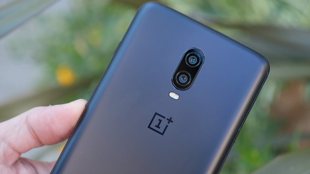 TopesdGama's tweet photo. En resumen esto es lo más destacable del nuevo #OnePlus6T
- Lector en pantalla
- Notch tipo gota
- Más batería
- Más memoria
- Mejora modo noche y retrato
- Pérdida del jack 3,5
#UnlockYourSpeed https://t.co/d99QHqu2Z7