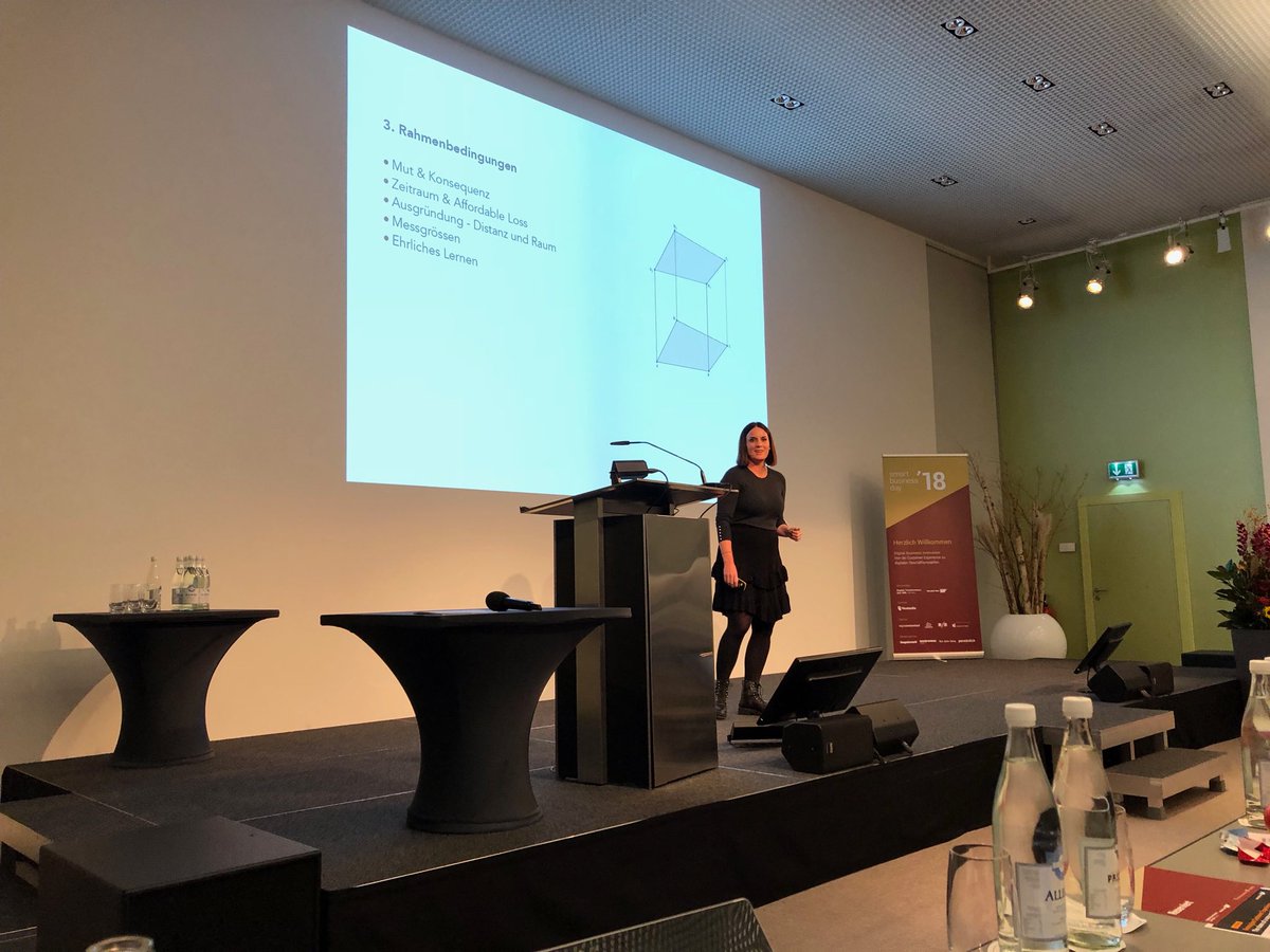 bettinahein's tweet photo. A how-to for corporate startups by Carmen Spielmann, CEO https://t.co/SmYL0QKVNE #sbd18 - „the large corporation and the startup are often like oil and water“ >>being in separate offices can be very helpful. https://t.co/eaRsdeEhgJ