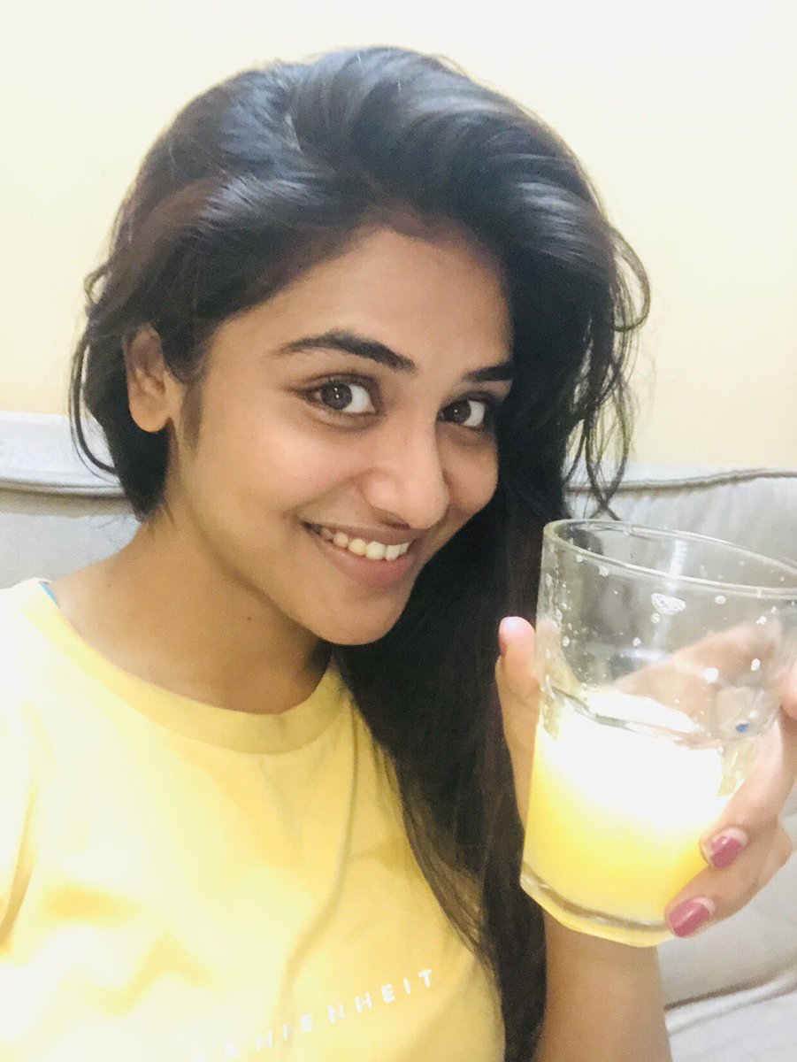Actress_Indhuja's tweet image. #dance #postworkout #sweatout #juicelove #feelsenergetic 😄💃🏻