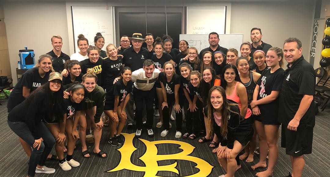 BigWestSports's tweet photo. FINAL @BigWestWSOC STANDINGS:
1. Beach (5-1-2) 👑
2. Gauchos (5-2-1)
3. Anteaters (4-1-3)
4. Aggies (4-2-2)
5. Rainbow Wahine (4-4)
6. Highlanders (2-4-2)
6. Mustangs (2-4-2)
8. Matadors (2-6)
9. Titans (1-5-2)
...
#BWCWSOC #PlayBig
(📸 via https://t.co/fPPo8Dflqm) https://t.co/KNmBnVww3t