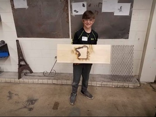 SCCOMMED1's tweet photo. These amazing youth woodworkers made fantastic #woodworking projects on Saturday at Apollo! Many thanks to @isd742 youth enrichment class sponsors Allied Building Products, Inc. and Quad City Contracting, LLC! Photos: @TweetCMBA https://t.co/vYhdY0iNXN