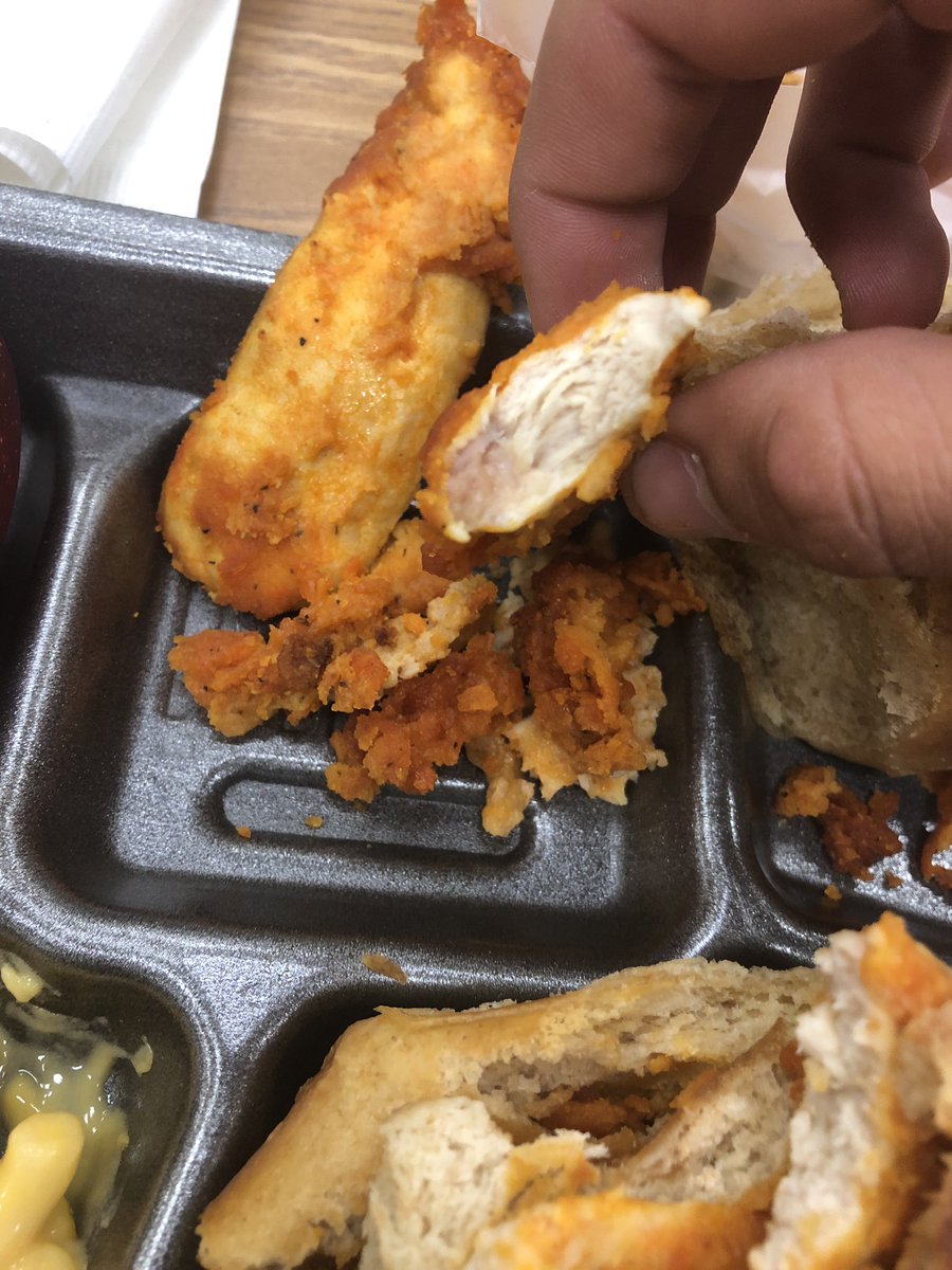 AmmonBraden's tweet photo. If they’re going to feed us this we should be able to leave for lunch.. @oneclayschools https://t.co/D3EivIpkVf