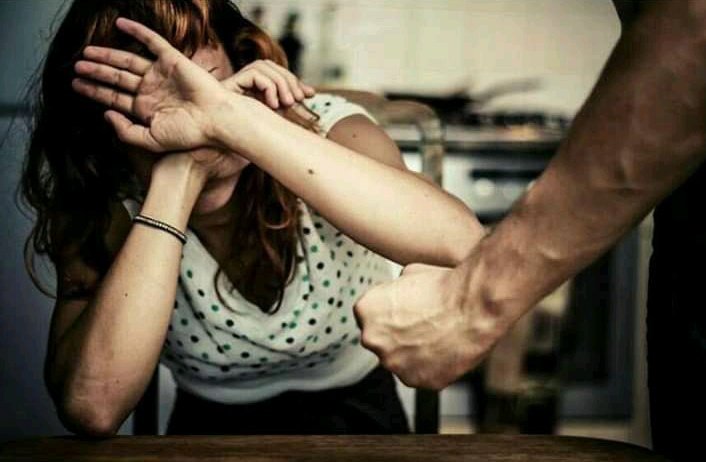 MalaitaSA's tweet photo. Raising your hand on a woman doesn't make you a strong.  It exposes how weak you are. https://t.co/9IjYexXUQt