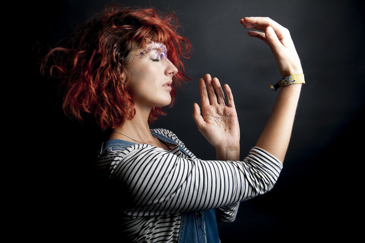 . @EmilySpetch shares sparkling new video for 'Be Your Own Light'! 

mailchi.mp/fb8934ca216b/e…