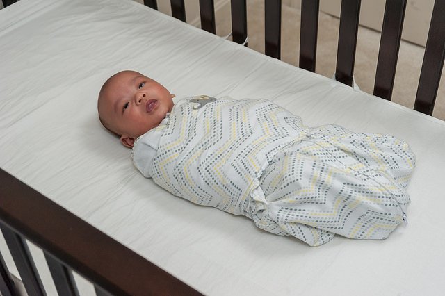 HamCoHealth's tweet photo. For Safe Sleep For Babies Month, you can reduce your baby's risk of suffocation by practicing the #SafeSleepABCs: always place baby to sleep Alone, on his/her Back & in a Crib, on firm mattress, with no bumpers, pillows, stuffed animals or loose bedding. https://t.co/yaQbrWy4GE https://t.co/sobEz5wQWm