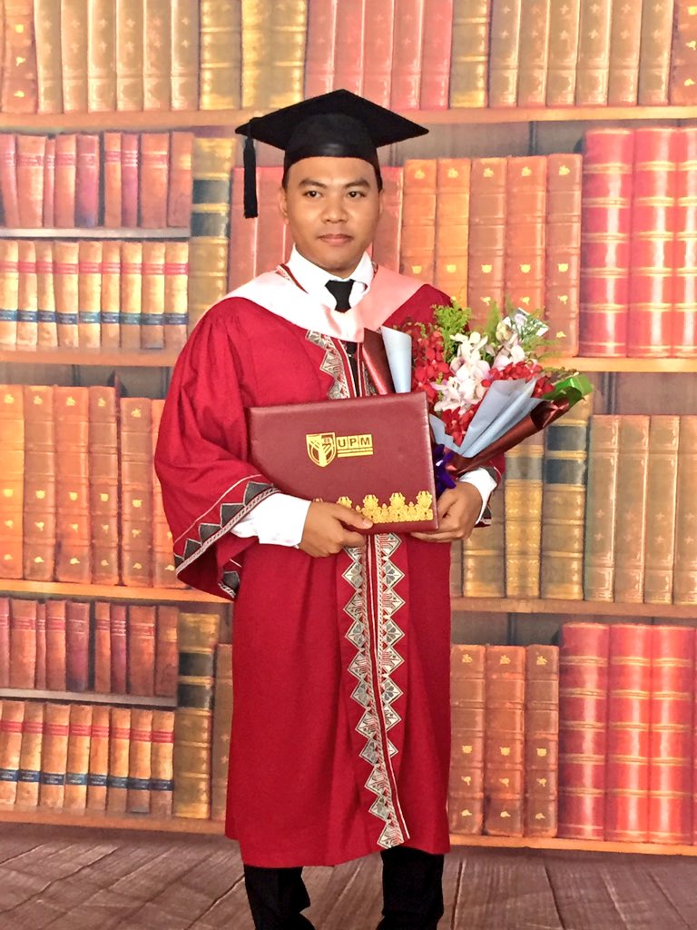 Izwn_'s tweet photo. 29/10/18.
A day to remember, the end of my degree years, the beginning of an adventurous adulthood.
Thank you everyone for making this a reality!
#UPMConvocation42 π¨π»βπ https://t.co/V80vl7cH02