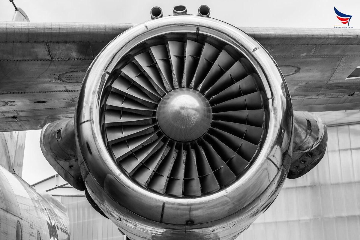 usjet_airways's tweet photo. No limits! 🛩
#JAA #jetairwaysacademy #aviation #aviationlovers #aviationphotography #aviationgeek #aviationdaily #pilot #pilotlife #pilotdream #pilotgeek #pilotphotography #pilotstudent #pilotinstructor #plane #planelovers #planegeek #planephotography #fliying #flight #journey https://t.co/7o4INrzkUO