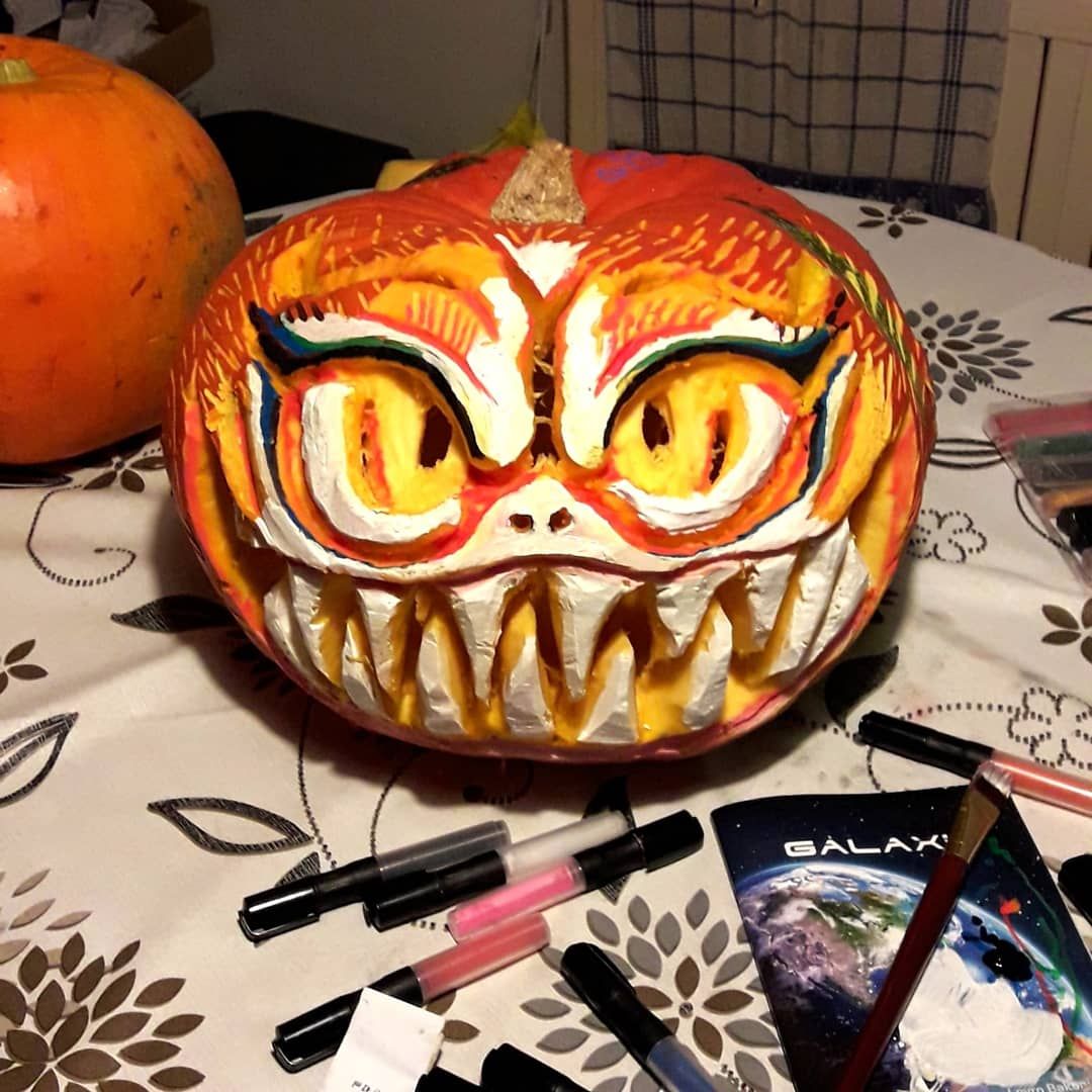 SelectBeto's tweet photo. Creating with SelectBeto Markers👻🎃
#selectbeto #acrylicmarker #paintingonstones #rocksforryan #rockspainting#paintpens #halloween🎃#metallicmarkers #metallipaintpens #metallicmarkersselectbeto #halloweendecoration#pumpkin🎃 #pens#rockspainting#enjoy✌#artsy #kindnessrockprojec https://t.co/3793WAFAux