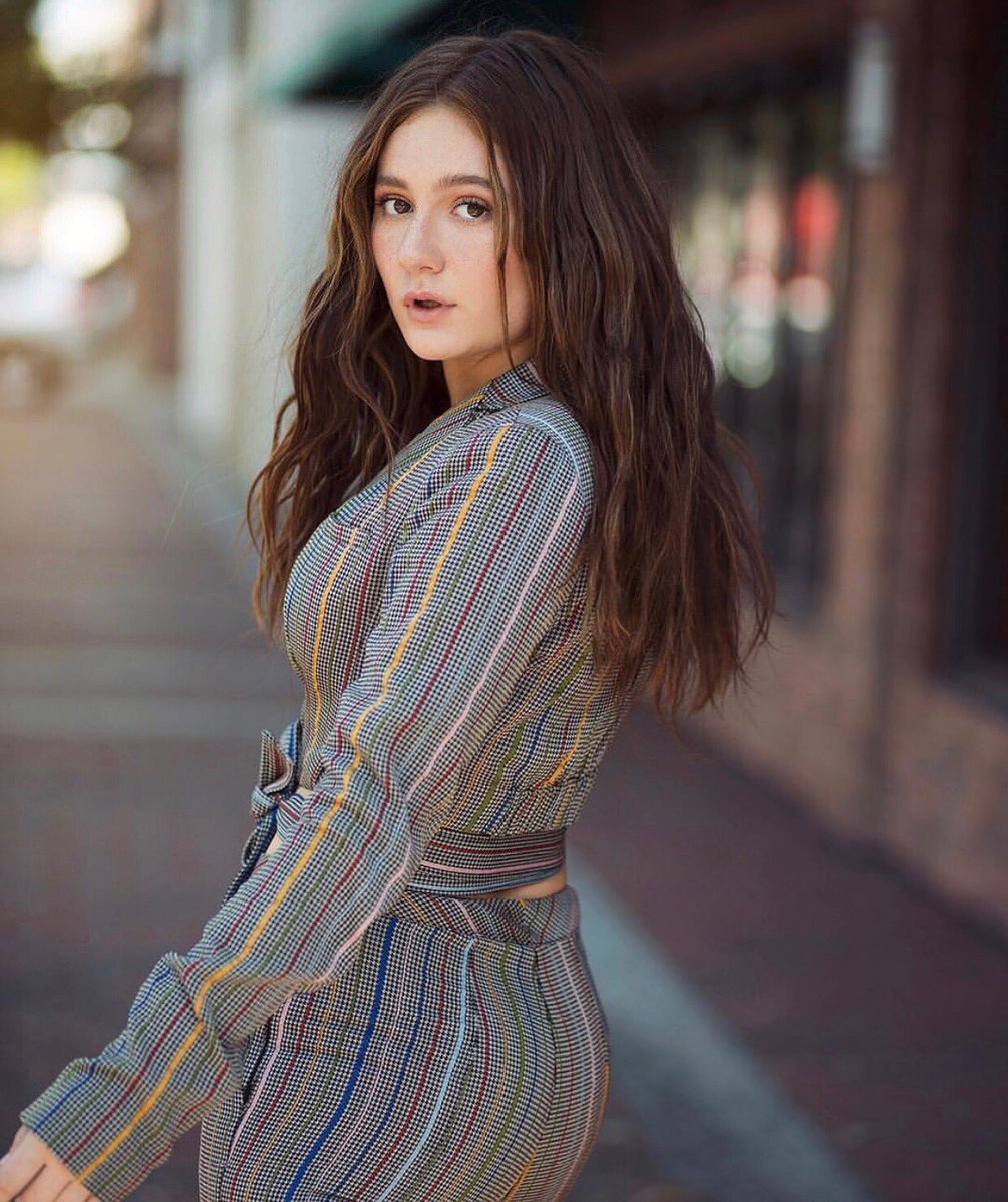 Happy Monday! Do something today that your future self with thank you for.