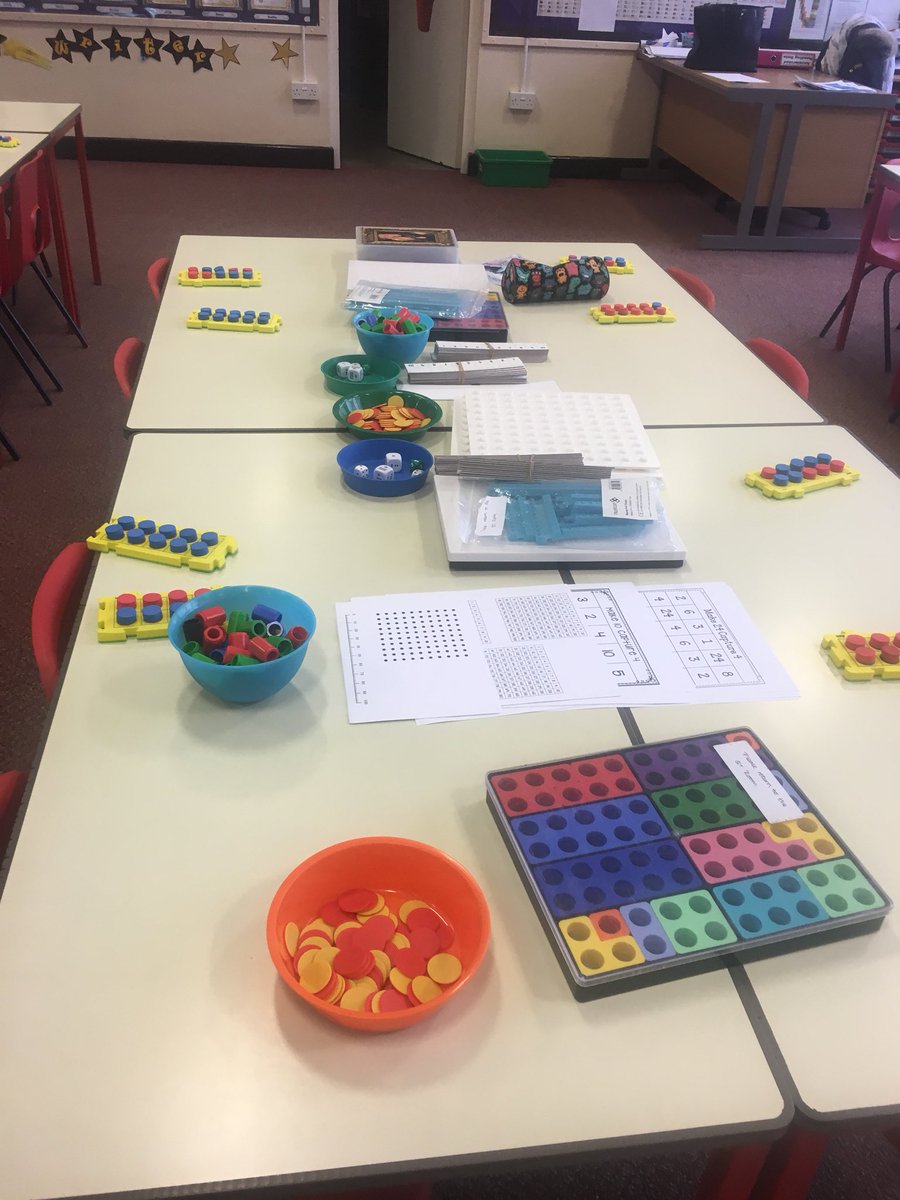 louiseseeley's tweet photo. Manipulatives #howtousethem #buildstructure #conceptualunderstanding #deepen #makeconnections https://t.co/6QX50i2Z48