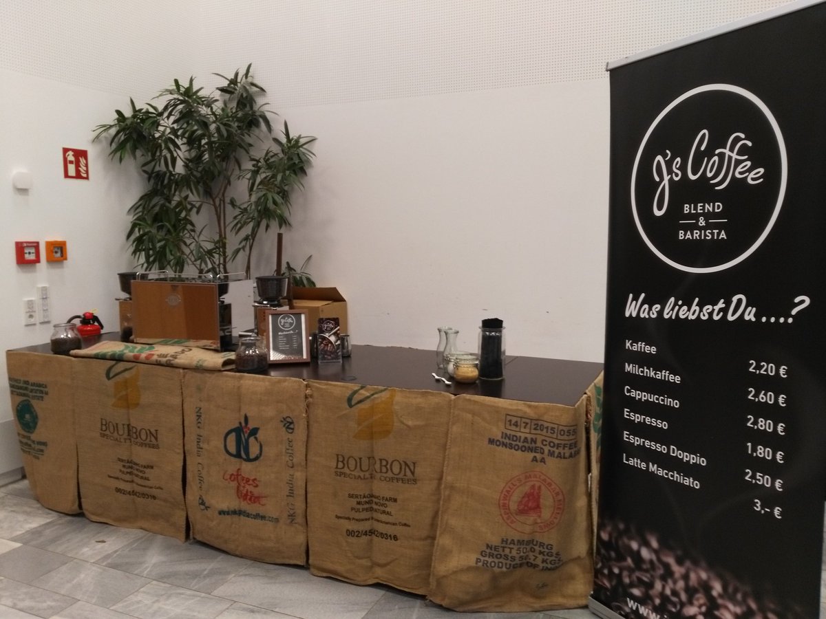 SasseSasstroem's tweet photo. Keine Konferenz ohne guten Kaffee! 👌☕ Deshalb dürfen sich #MeetIT18 Teilnehmer morgen auf leckere Kaffeespezialitäten von #JsCoffee freuen! 🎉 https://t.co/kVvz0Tu8UH