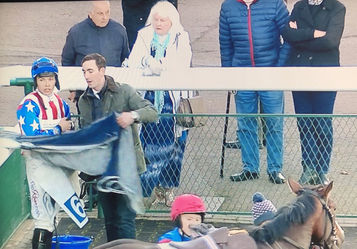 amajox's tweet photo. Congrats @amajox @charliet0dd wins #FosseWay @LeicesterRaces #YoungJohn storms home #MikeMurphy @Michael_keady #15ran #topjock๐๐๐๐พ https://t.co/ynLbSH6N95
