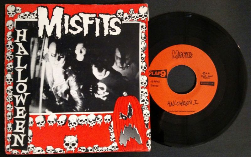 UnfinishedBid's tweet image. Misfits Halloween Original 1981 Usa 7" Single Plan 9 Danzig Kbd First Press Punk rover.ebay.com/rover/1/710-53… @gerosarecords #punk