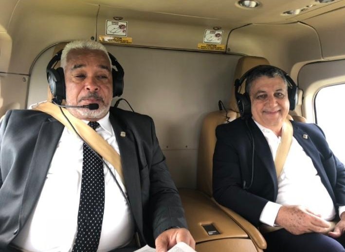 nuriapiera's tweet photo. Funcionarios van a funeral en helicóptero https://t.co/qzR1MO7I2W