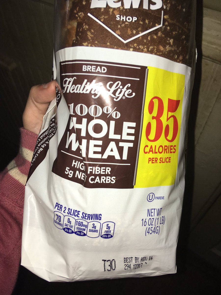 getstrongwitsav's tweet photo. I don’t eat bread every day but when I do, it’s this! 35 cals a slice and it’s super yummy and high in fiber ! #macrosonpoint #macros #HealthyEating https://t.co/lKbChSt3lZ