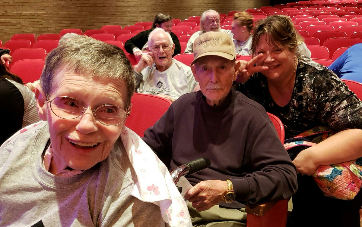 AshfordPlaceHC's tweet image. What a wonderful night out at the Dancing with the Stars preview.  The fun doesn't stop when the sun goes down @AshfordPlaceHC  #TrilogyLiving