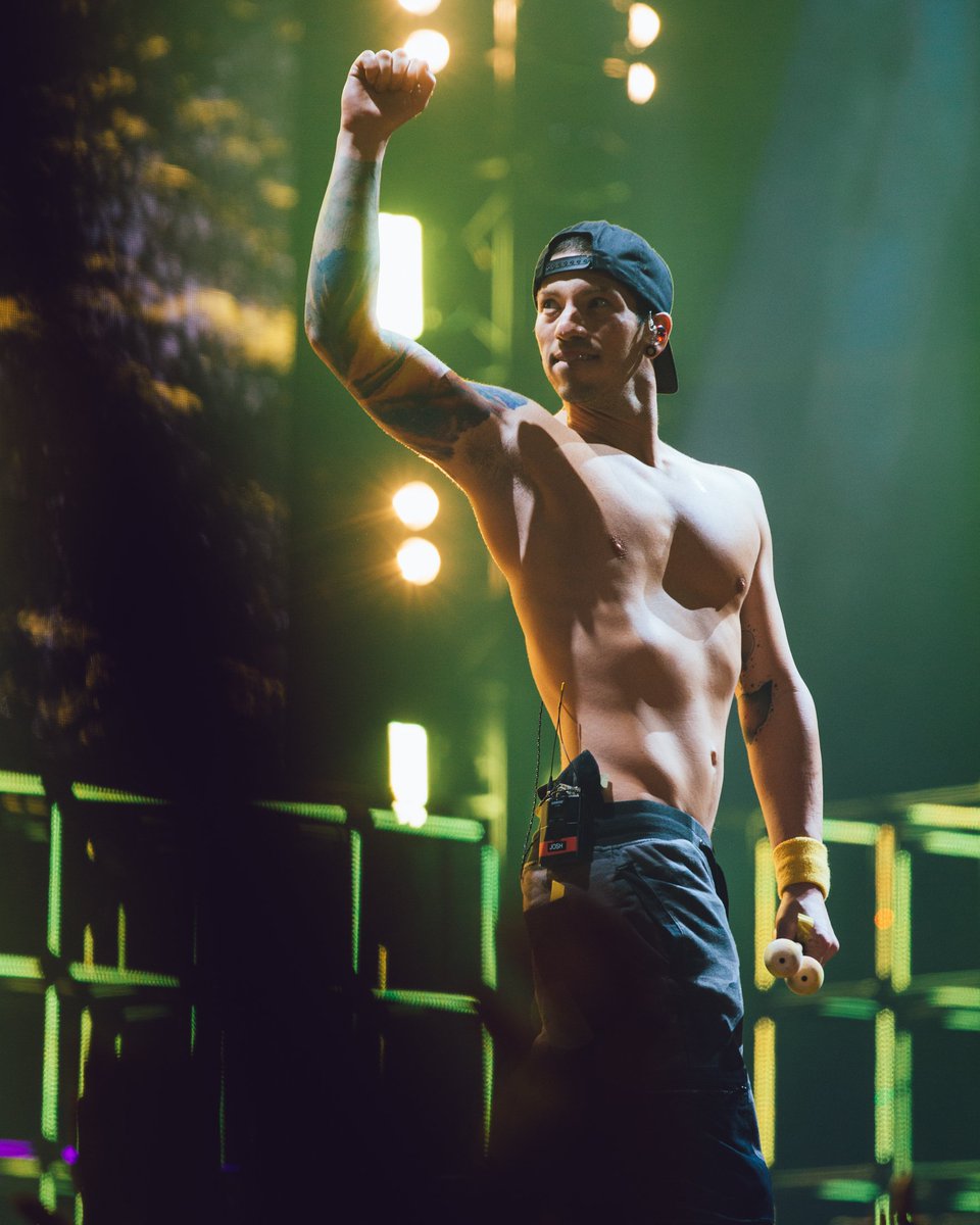 twentyonepilots's tweet photo. more #banditotour photos •• st paul is up: https://t.co/Xr45zvAY4B https://t.co/vKjLZ8jyAc
