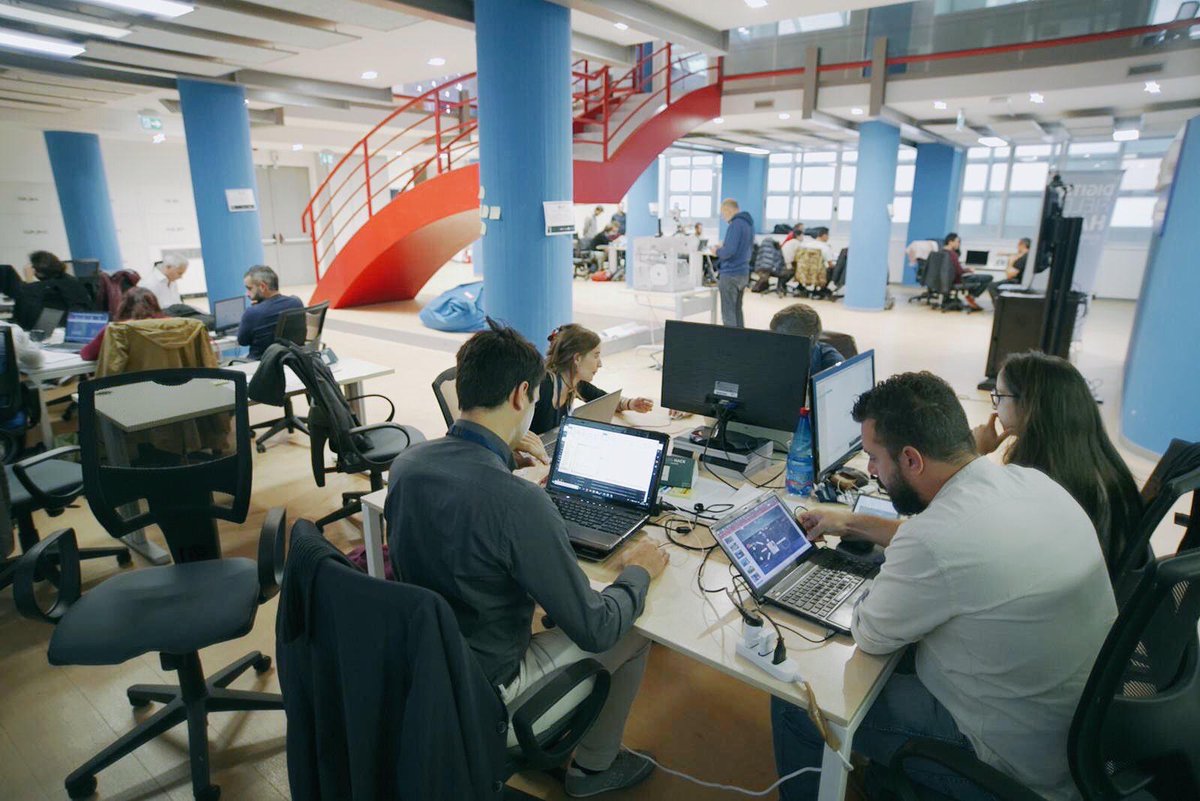 OlivettiOnline's tweet photo. #Events Sabato e domenica abbiamo partecipato al #DigitalFields Hack, il primo #hackathon a @timwcap Bologna: 2 giorni di idee e soluzioni per sostenere la nostra soluzione #IoT Smart Farm.
Guardate la gallery dei momenti più salienti!
@cirant68 @gdt62 https://t.co/pG3EA3hixi