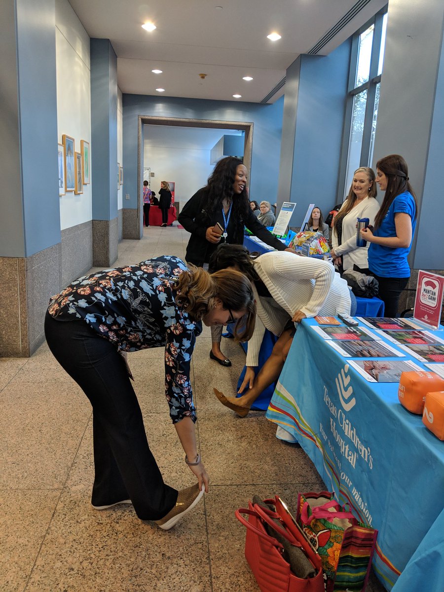 My morning kicked off to a good start with some much needed stretching 😃 Shout out to the Benefits and Well-Being team for hosting our #AnnualEnrollment Fair/Concert at the Meyer Building today! #TexasChildrensPeople