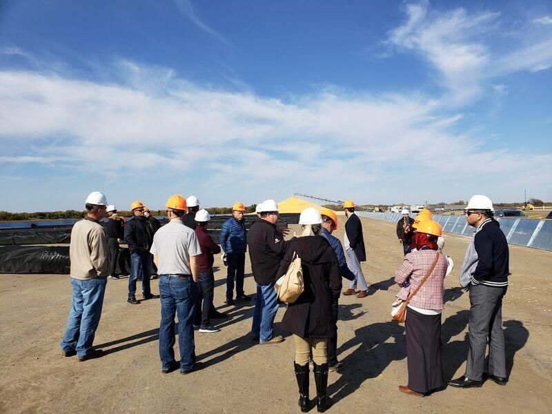 usgrainscouncil's tweet photo. Great images from the Middle Eastern &amp; North African #tradeteam! On a post #ExEx18 tour through Kansas! https://t.co/QoUMjJd3pK