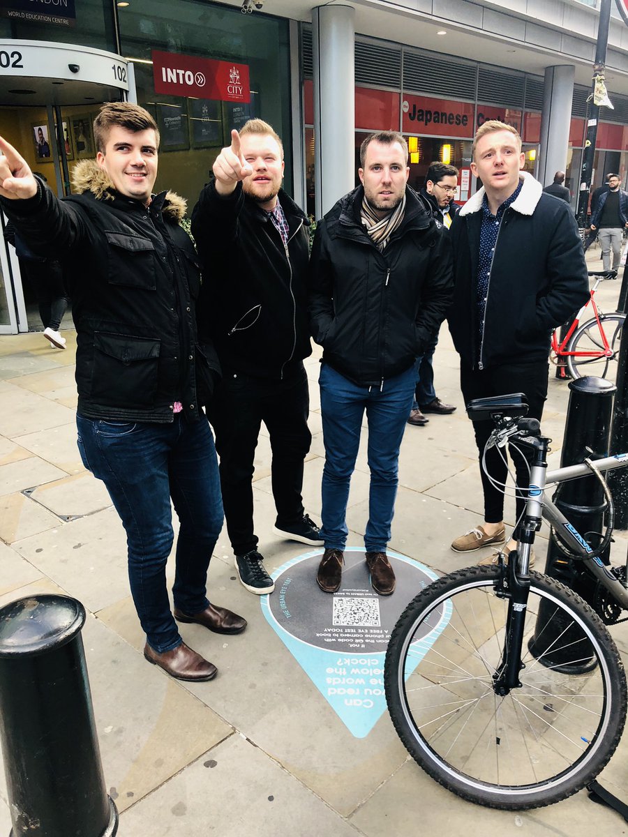 georgie_meet's tweet photo. Such a cool campaign @McCannHealthLDN - this lot are definitely in need of an #urbaneyetest #vision #health https://t.co/8tFKiTrZQ4