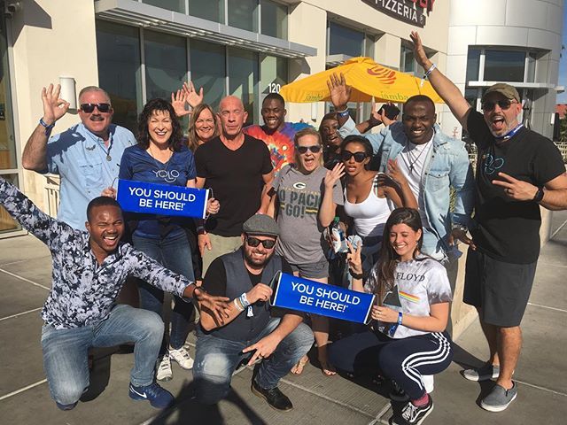 freedomoftime's tweet photo. When you fly to Vegas and hang with some friends! π΄βοΈππ°
.
.
.
.
#live3f #vacation #paid2vacay #travel #money #residual #business #passiveincome #lifestyle #luxuryvacation #luxurytravel #yacht #bosslife #networking #seattle #seahawks #international #g⦠https://t.co/faUd37vVH1 https://t.co/TmRYytcAPu