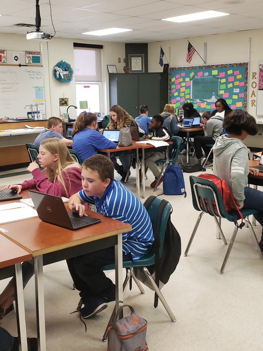 aprildawnscott's tweet photo. Coding at Whittemore Park Middle School  #leadhcs #magicinmiddleschool #wpmstigers https://t.co/31sGsDUoIb