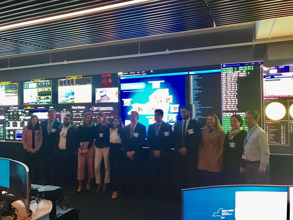 GQenergy's tweet image. Great visit this morning by my friend and former colleague Rob Walsh with the @ManhattanEdu team at our Integrated Smart Operations Center or “iSOC.”  #digitalutility #digitaltransformation #digitization #digitalization #STEM #engineering