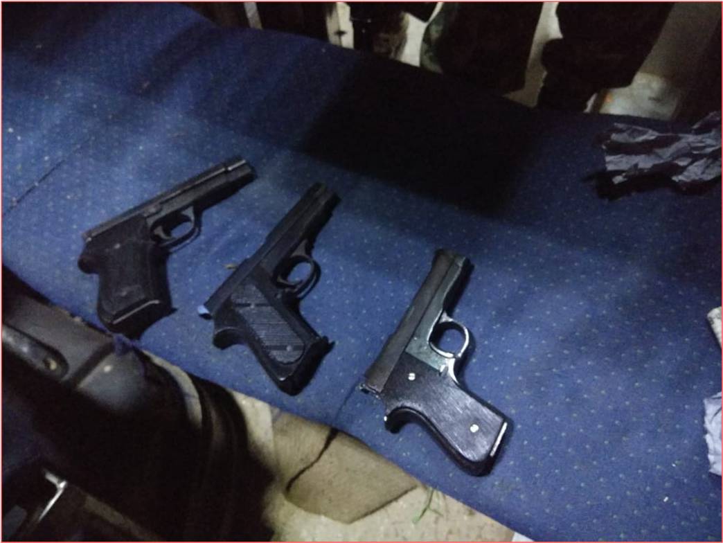 official_dgar's tweet image. Zunheboto Bn #AssamRifles established #MobileVehicleCheckPost in Longkhim Town,Tuensang,Nagaland &amp;amp; apprehended an individual with illegal arms.The recoveries included two 9 mm Pistol (Japan&amp;amp;Russian made) &amp;amp; one 0.32 Pistol. 
@Nagaland_Post @easterncomd @IndianExpress @PIB_India