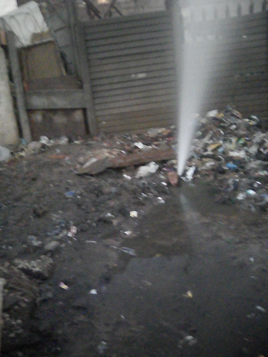 ephraim_hadebe's tweet photo. @JHBWater In Denver @Word118 they have water pipe Brocken because of Piki Tip cashing rubbish is where marking damerge pleace we need agent device, Communities have no water in terms of that damerg https://t.co/O0YS32hbnM