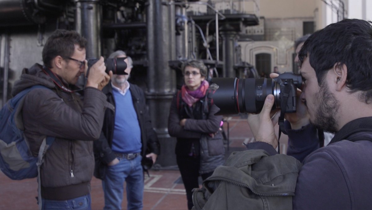 CanonEspana's tweet photo. Así ha sido la parada del #EOSRTour en la Nave de Motores de Madrid con @Fotoboom_ , una experiencia única donde los asistentes han podido probar la nueva cámara EOS R. Consulta las próximas fechas y lugares y apúntate a nuestro EOS R Tour aquí: https://t.co/sIvmaibQxl https://t.co/5M5Arflvtw