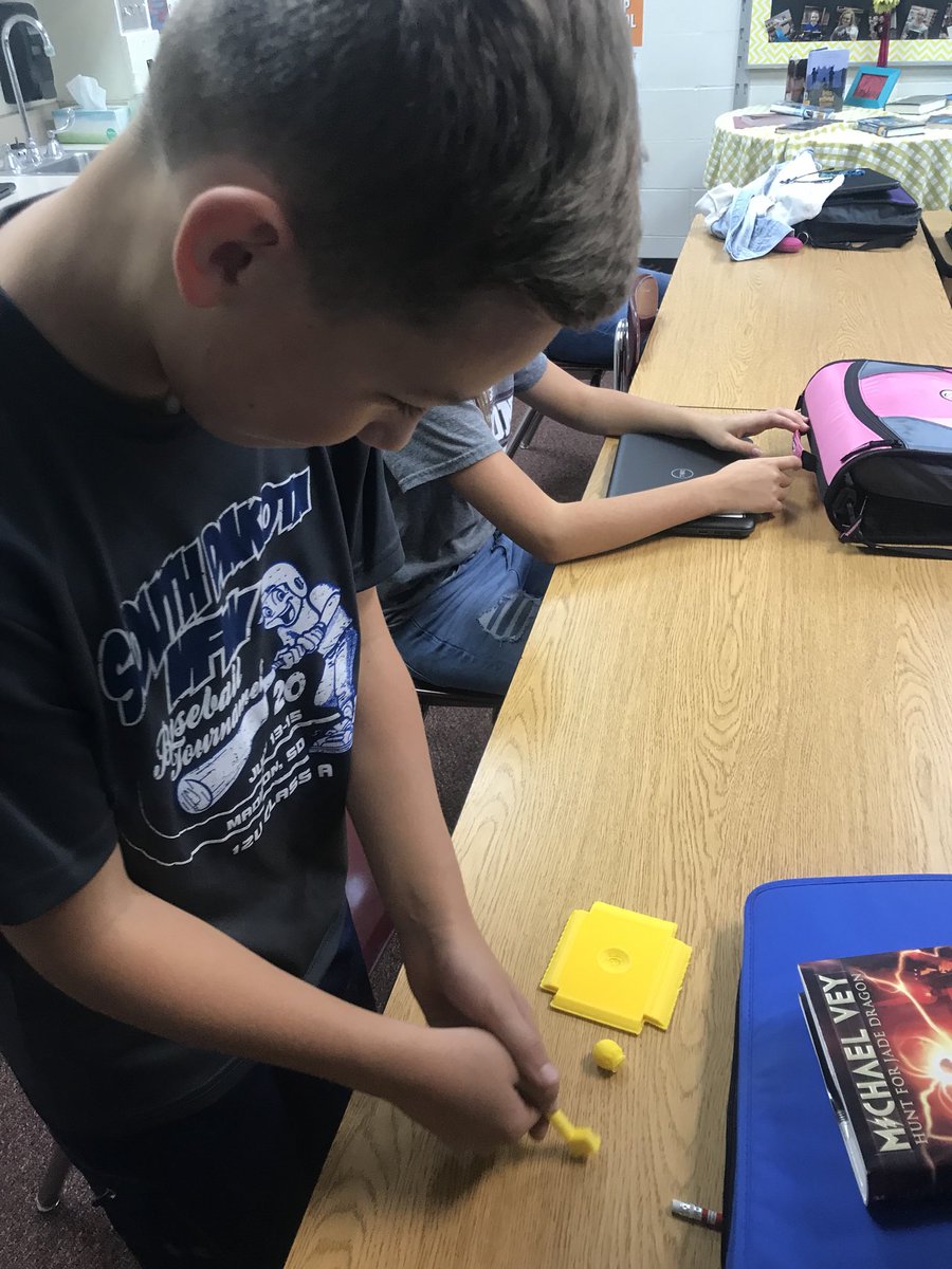 Who says you can’t work on your putting skills at school?!? Ss designed this on 3D printer. Cool beans! <a href="/MadisonMSNews/">MadMiddleSchool</a> #celebratemms