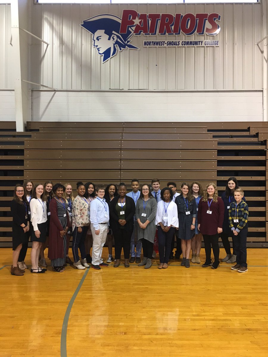 jsjohnson2016's tweet photo. So proud of these middle school students. Win, lose, or draw...they took the risk #fcslearn @FlorenceMiddle @kwieseman @mzbowlin11 https://t.co/78sRCqyalx