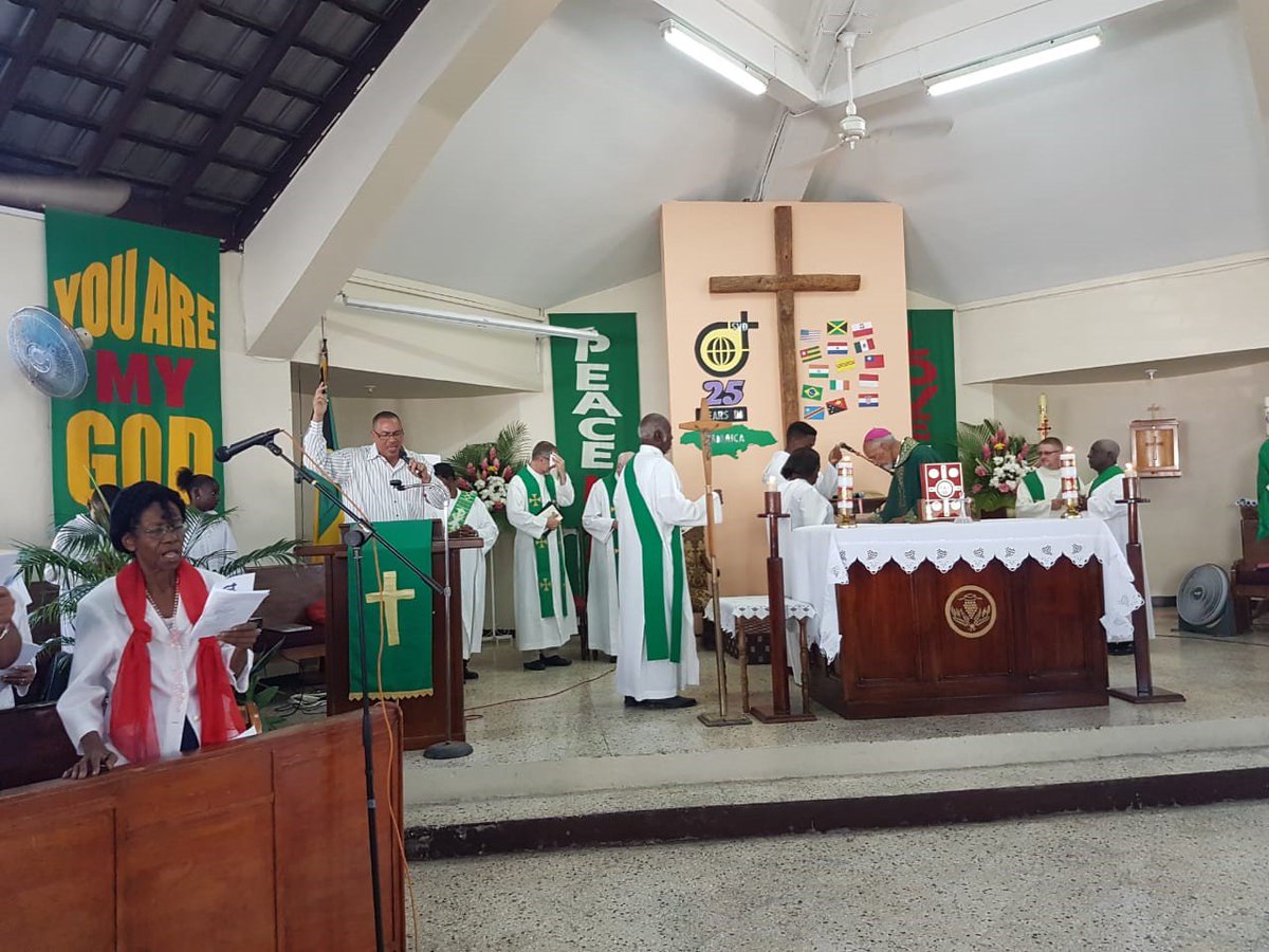 Divine word church chicago