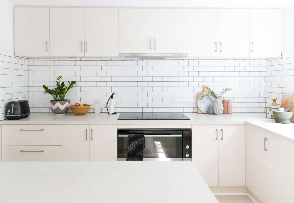 10 Ingenious Kitchen Buys That'll Keep Your Countertops Clear — Organizing Tips from The Kitchn trib.al/VJbBEZa