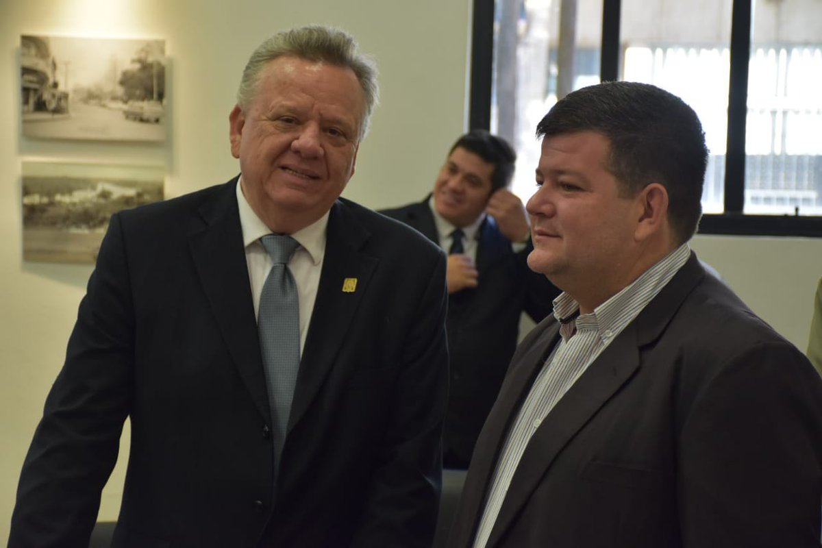 SanchezManuelFR's tweet photo. #Hoy participamos del #FIMPER esperando que el trabajo vaya más allá de ambos cuerpos legislativos, de #Posadas y #Encarnación, para que permita avanzar en decisiones de fondo sobre la integración, porque en la unidad de nuestros pueblos está el verdadero crecimiento #BuenLunes https://t.co/NsroLqibEk