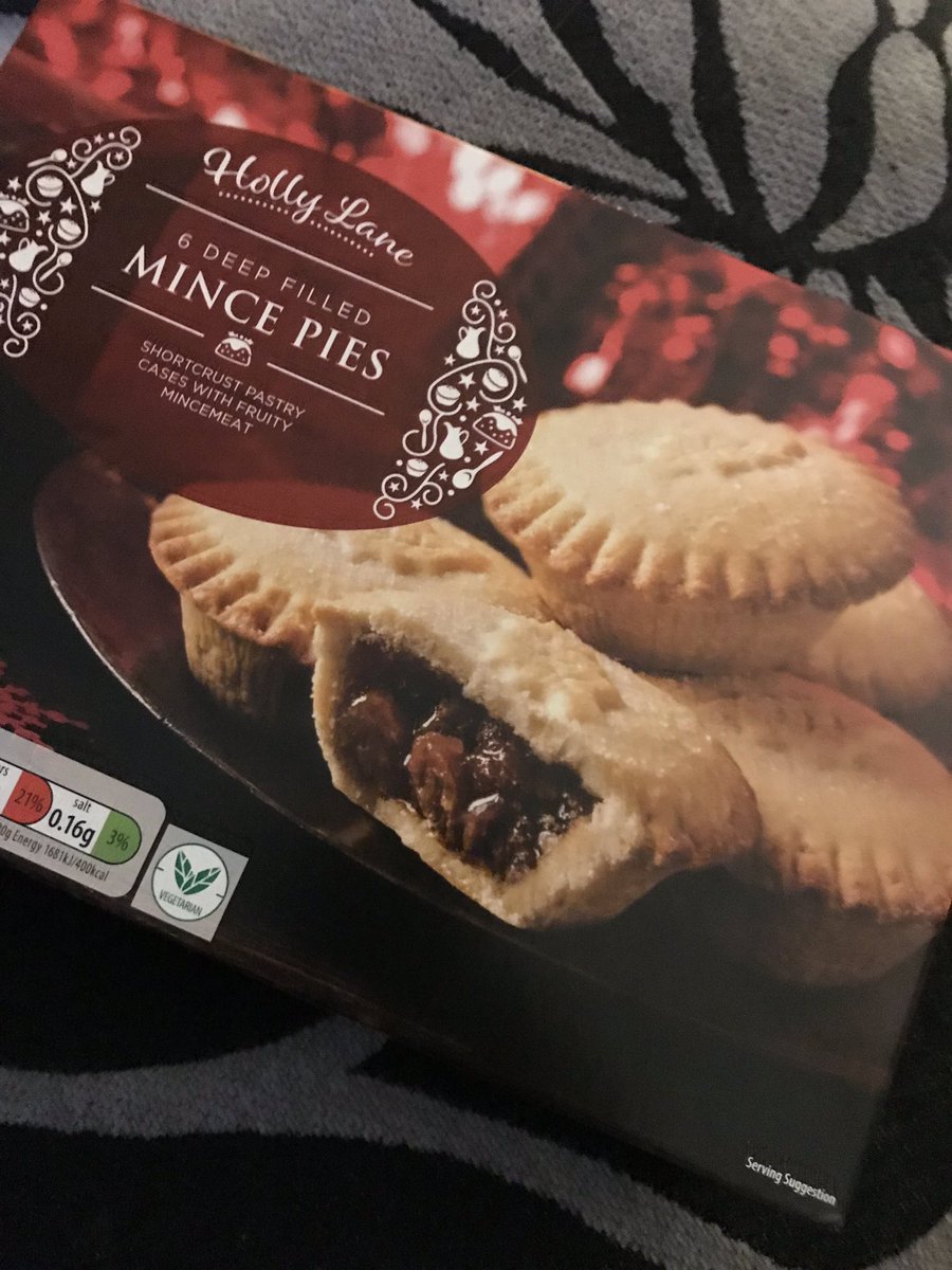 Rise_and_grind7's tweet photo. First box of many this winter ๐คช #loveamincepie https://t.co/8YRkLFc9dH