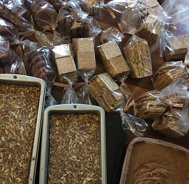 ✅ Chia crackers
✅ Cranberry&amp;chocochip cookies
✅ Seeds crackers
✅ Almond butter

😊👍👌💫

primalbakers.co.uk

#Paleo #Primal #KetoCrackers #Homemade #Keto #PaleoCrackers