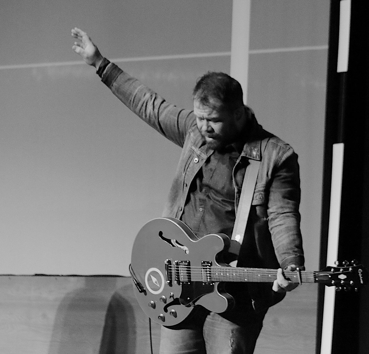 SonRiseC's tweet photo. Words can't express how much we enjoyed worship with you yesterday! Thank you for helping us praise & glorify God. #WorshipWithUs #NextStepsWithJesus #WeLoveThe513 #SonRiseChurchCincinnati https://t.co/wcKbRrJTnM