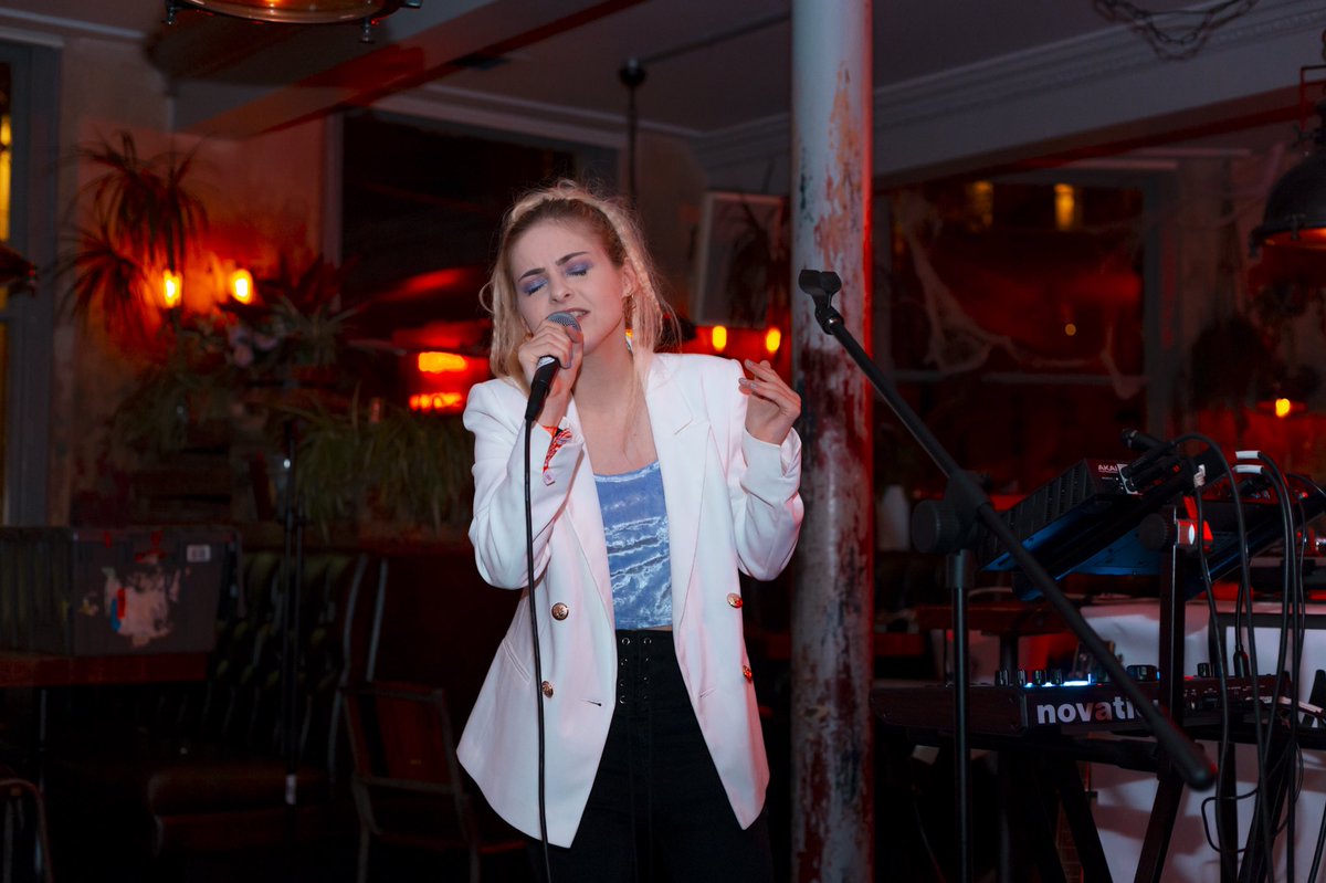 The pics from my set last night at <a href="/HockleyHustle/">Hockley Hustle</a> are in!!! (📸: <a href="/lucybethphoto/">Lucy-Beth Photography</a>)