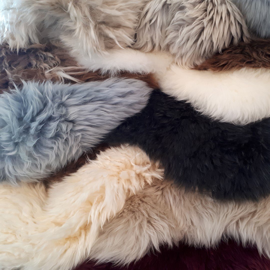 LondonCows's tweet image. Have a look at our site for luxury sheepskin rugs, tanned from the finest Australian wool skin.  Perfect for adding extra padding to furniture, use it as a throw or even at the foot of your bed for added warmth and comfort #londoncows #sheepskin #londonupholstery #fulham