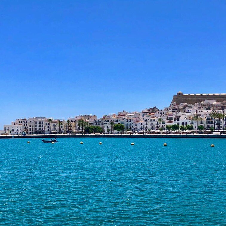 #Retweet if you miss this view! 😍😍😍 #IbizaTown #DaltVilla #IbizaPort #Eivissa #SummerMemories #SummerTime #Ibiza #LoveIbiza #Ibiza2018 #View #Sun #Sea #IbizaHolidays #iconic