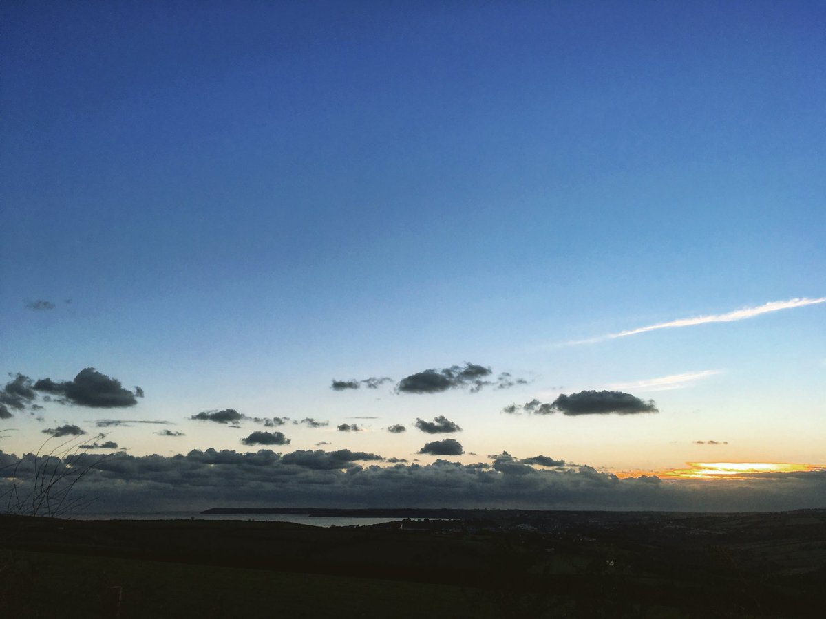 Jasonbailey1's tweet image. Lovely #sunset looking at the #dodman #cornwall can’t wait to go #running on the #southwestcoastpath and of course a little #swim in the sea..
