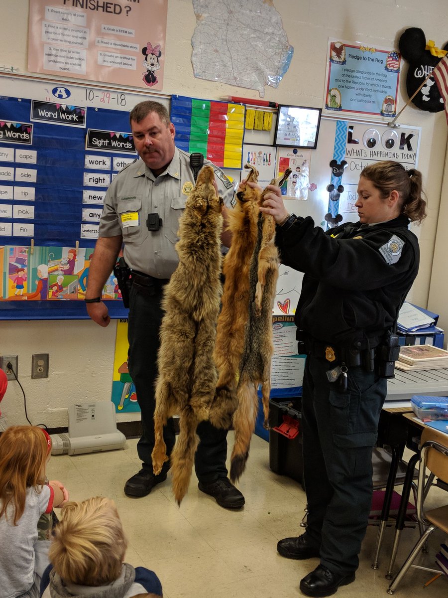 FronaWheeler's tweet photo. Today we learned about animals native to Georgia  from Officer Cunningham and Officer Gann of Georgia DNR. https://t.co/LMsp4TXcqw