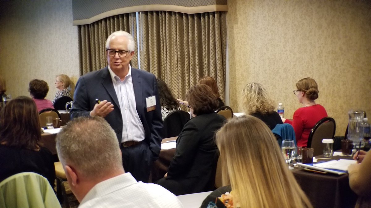 PaCommBankers's tweet photo. Thanks #pwcampbell for presenting at #pacbmarketing2018! Bring your #communitybank to life with #digitalmarketing! #pacb2018 https://t.co/b2KsO7lC0B