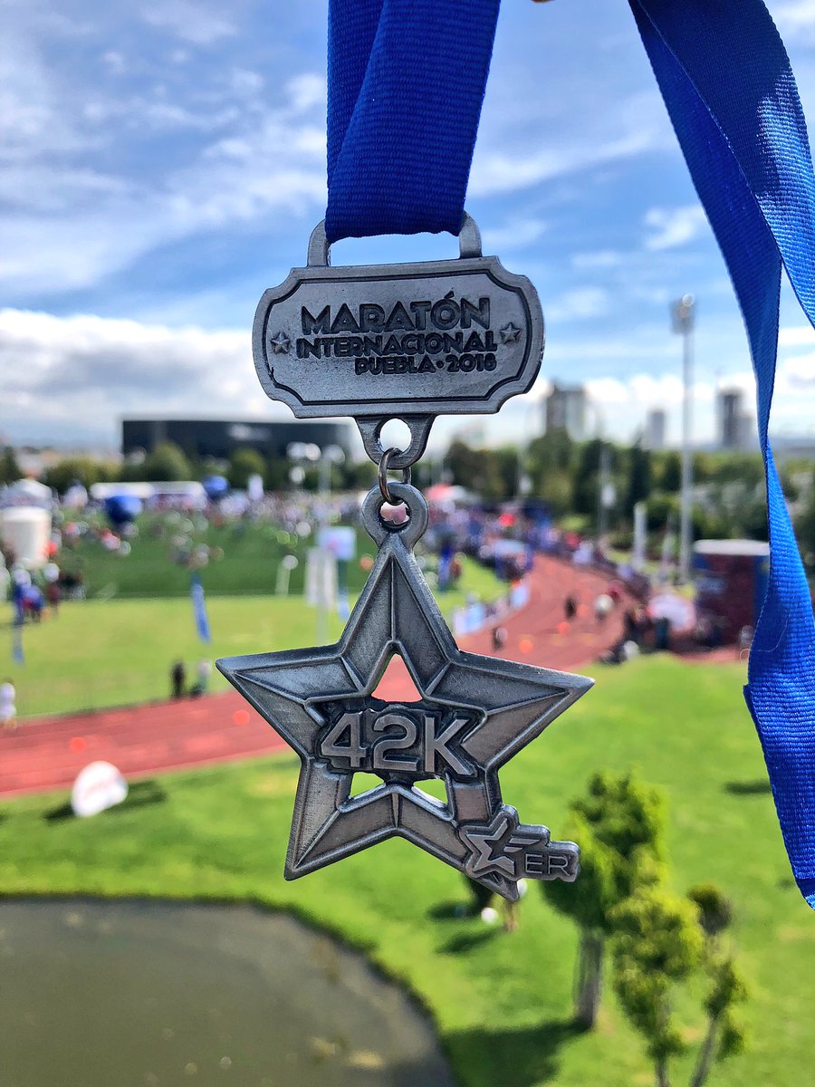marcozhall's tweet photo. ESA MALDITA FELICIDAD se sintió desde el Km 0 hasta el Km 42 y sus benditos 195 mts
Aquí está la verdadera felicidad, la felicidad que dura 42k 195mts
¡VAMOS POR MÁS! https://t.co/2ZKevof4C3