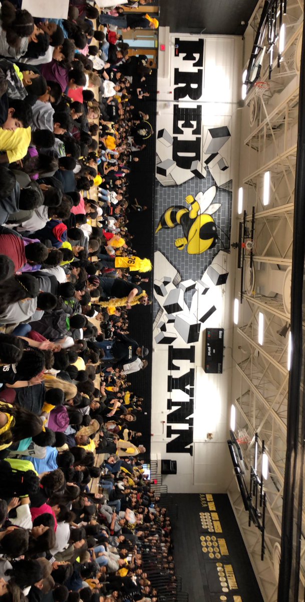 stilessells's tweet photo. MY SCHOOL IS ON FIRE!!! #peprallytime #flhornets #chasing100 #relentless https://t.co/ubiKpt47Xk