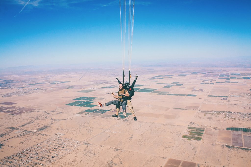'The only time I can ever be persuaded to do crazy, extreme activities is when I am with _________' 
~
Tag your friend!
~
#skydiving #traveladventure #hotelbookings #tagyourfriend #extremesports
📸 <a href="/JakobOwens/">sneaker</a>