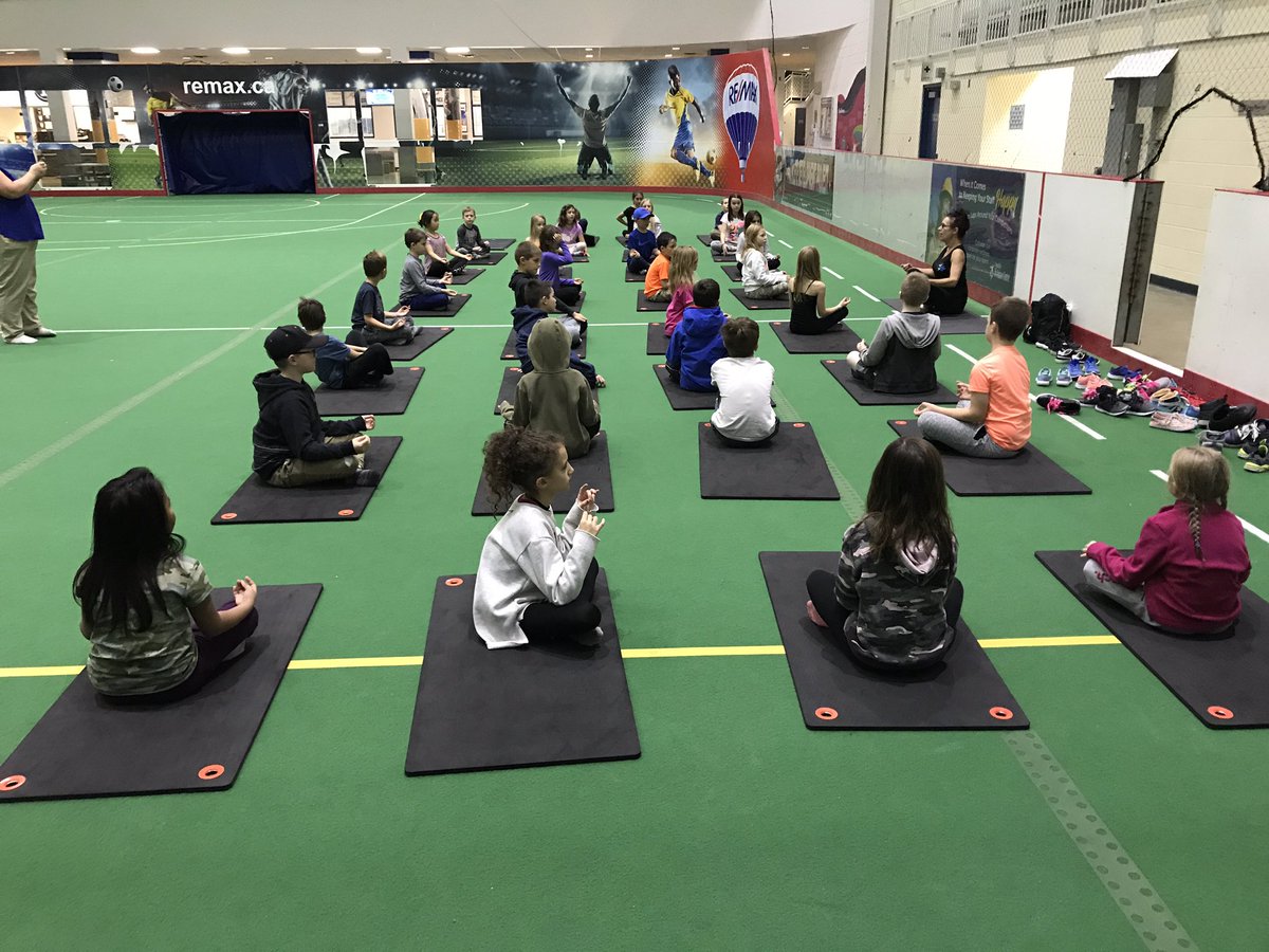 mrcoteclass's tweet photo. Yoga can help us when we are feeling stressed! Deep breathing and calming techniques. #prescottpsd70 https://t.co/xgXoy5aPOp